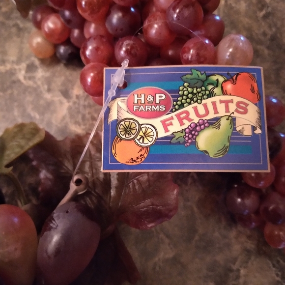 New Grapes Clusters Artificial Faux Fruit Mixed Sizes & Color 32 pc Soft Texture - Picture 15 of 16